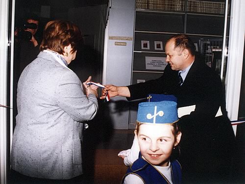 m04.jpg m04.jpg