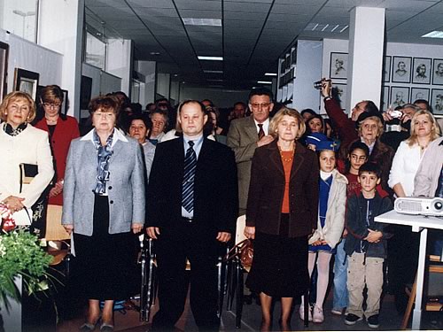 m05.jpg m05.jpg
