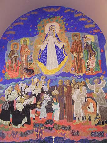 Oltar u u župnoj crkvi Rama-Ščit Oltar u u župnoj crkvi Rama-Ščit