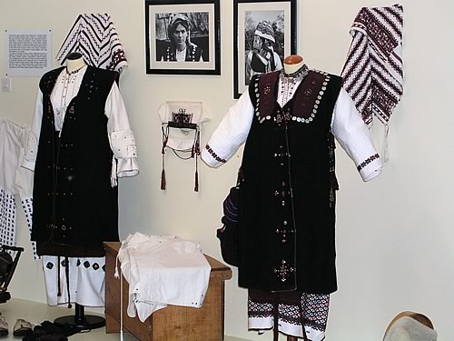 Posjet hodošacnika muzeju u samostanu Otaca franjevaca Posjet hodošacnika muzeju u samostanu Otaca franjevaca