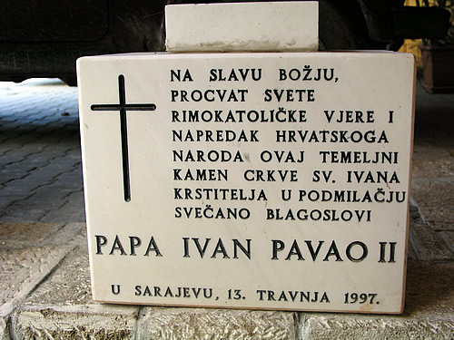 Kamen temeljac crkve Sv. Ive Krstitelja u Podmiljaču Kamen temeljac crkve Sv. Ive Krstitelja u Podmiljaču