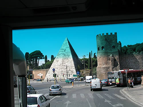 Piramida u Rimu